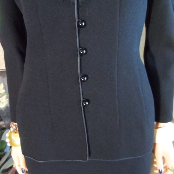 Saks Fifth Avenue Vintage Black skirt Suit w/Lace Insert Detail Size S - Picture 7 of 16